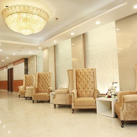 Green Palms Hotel Delhi  Dış mekan fotoğraf